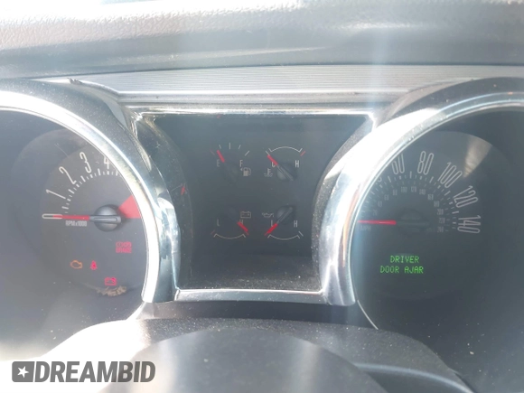 2006 Ford Mustang GT Deluxe with VIN 1ZVFT82H365148851, listed as a IAAI auction lot 41879208 with 150,095 mi miles. Bid and sale history available at carsss.com. Image 7.