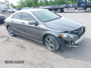 2018 Mercedes-Benz CLA 250 z VIN WDDSJ4EB3JN683295, wystawiony jako IAAI lot #42376137 z przebiegiem Nie podano mil oraz . Historia ofert i sprzedaży dostępna na DreamBid. Obrazek 1.