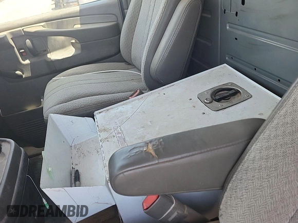2010 Chevrolet Express Cargo with VIN 1GCZGFBA0A1162895, listed as a IAAI auction lot 42849189 with 175,151 mi miles and . Bid and sale history available at DreamBid. Image 9.