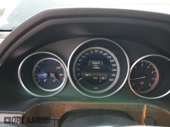 2014 Mercedes-Benz E 350 Luxury z VIN WDDHF8JB7EA956812, wystawiony jako Copart lot #52854595 z przebiegiem 118 883 mil mil oraz Szkoda całkowita • Salvage title. Historia ofert i sprzedaży dostępna na DreamBid. Obrazek 9.
