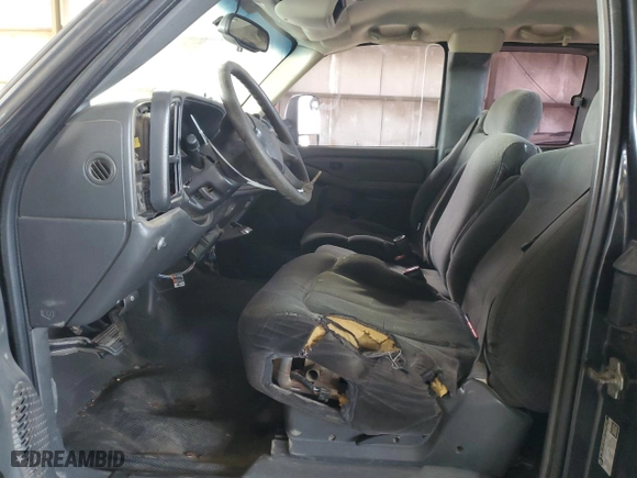 2004 Chevrolet Silverado 1500 with VIN 2GCEC19V841281881, listed as a Copart auction lot 76947274 with 246,490 mi miles and Salvage Title. Bid and sale history available at carsss.com. Image 7.