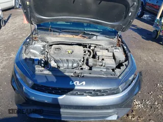 2022 Kia Forte LXS z VIN 3KPF24AD8NE441659, wystawiony jako IAAI lot #38457887 z przebiegiem 63 884 mil mil oraz . Historia ofert i sprzedaży dostępna na DreamBid. Obrazek 10.