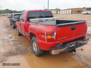 1999 Chevrolet Silverado 1500 LT with VIN 2GCEK19T8X1211206, listed as a IAAI auction lot 41935357 with 227,285 mi miles. Bid and sale history available at carsss.com. Image 3.