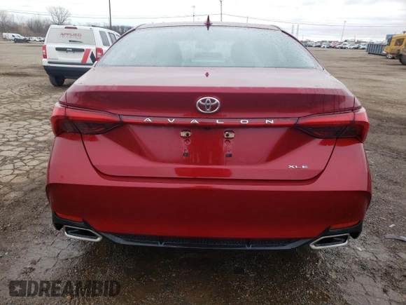 2022 Toyota Avalon XLE z VIN 4T1JZ1FB4NU080651, wystawiony jako Copart lot #41623513 z przebiegiem 17 194 mil mil oraz . Historia ofert i sprzedaży dostępna na DreamBid. Obrazek 6.