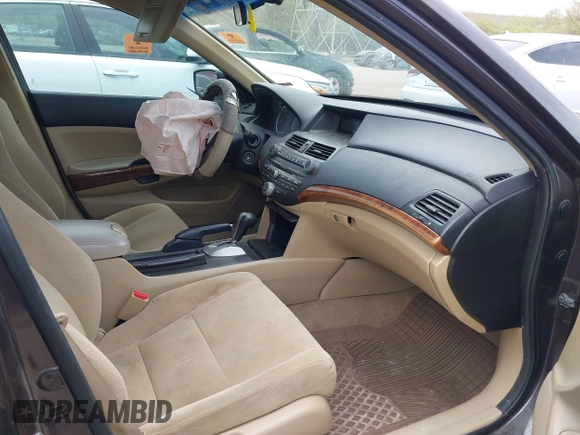 2012 Honda Accord EX z VIN 1HGCP3F70CA003446, wystawiony jako IAAI lot #42041395 z przebiegiem 195 895 mil mil oraz . Historia ofert i sprzedaży dostępna na DreamBid. Obrazek 5.
