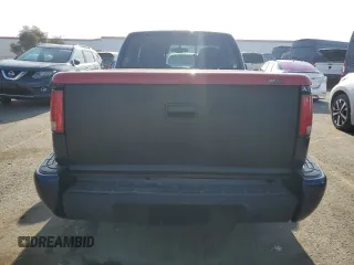 2000 GMC Sonoma with VIN 1GTCS1441Y8189474, listed as a Copart auction lot 89372125 with 97,133 mi miles and Salvage Title. Bid and sale history available at carsss.com. Image 6.