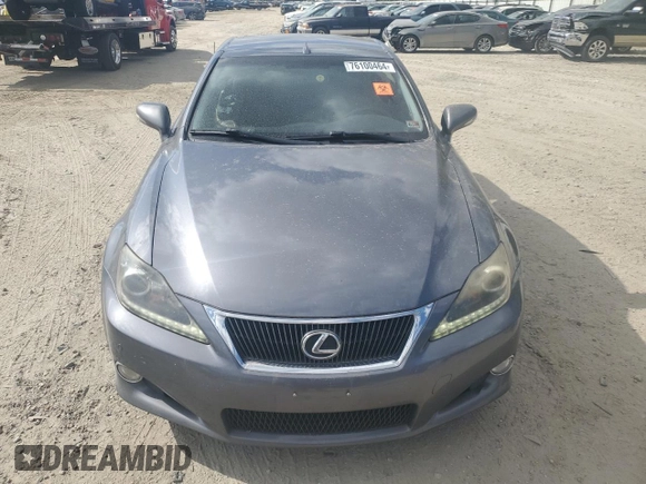 2012 Lexus IS 250 C z VIN JTHFF2C26C2523726, wystawiony jako Copart lot #76100464 z przebiegiem 226 799 mil mil oraz Czysty tytuł • Clean title. Historia ofert i sprzedaży dostępna na DreamBid. Obrazek 5.