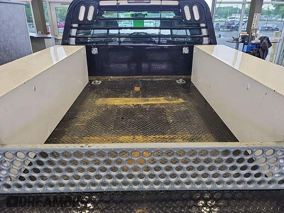 2012 Ford F-250 XL z VIN 1FT7X2B64CEC58701, wystawiony jako IAAI lot #42843909 z przebiegiem 215 931 mil mil oraz . Historia ofert i sprzedaży dostępna na DreamBid. Obrazek 11.