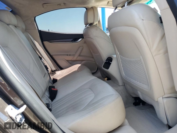 2015 Maserati Ghibli S Q4 z VIN ZAM57RTA7F1130656, wystawiony jako Copart lot #56363915 z przebiegiem 45 397 mil mil oraz Szkody całkowita. Historia ofert i sprzedaży dostępna na DreamBid. Obrazek 10.