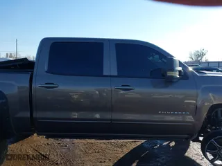 2015 Chevrolet Silverado 1500 LT with VIN 3GCUKREC9FG322269, listed as a IAAI auction lot 41298687 with 147,336 mi miles. Bid and sale history available at carsss.com. Image 14.