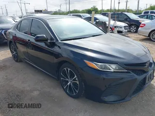 2019 Toyota Camry LE z VIN 4T1B11HK8KU721269, wystawiony jako IAAI lot #42110087 z przebiegiem 70 910 mil mil oraz . Historia ofert i sprzedaży dostępna na DreamBid. Obrazek 1.