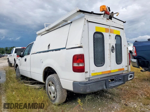 2008 Ford F-150 XL with VIN 1FTRF122X8KB70103, listed as a Copart auction lot 46054985 with 183,598 mi miles and Clean title. Bid and sale history available at DreamBid. Image 2.