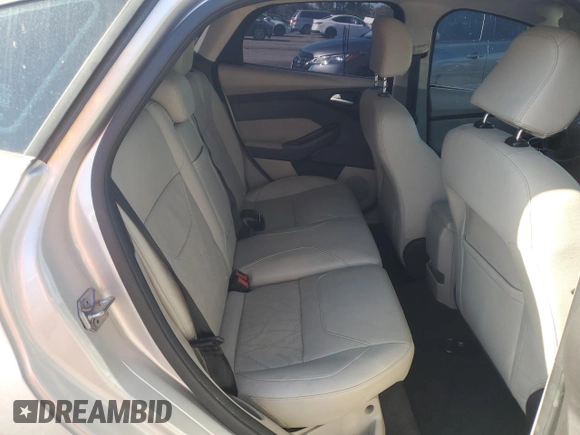 2015 Ford Focus Electric с VIN 1FADP3R42FL380198, выставлен на аукционе Copart как лот 64259355 с пробегом 43 566 миль миль и Чистый • Clean title. История ставок и продаж доступна на DreamBid. Изображение 10.