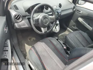 2013 Mazda 2 Touring z VIN JM1DE1LZ5D0162425, wystawiony jako Copart lot #59033595 z przebiegiem 225 932 mil mil oraz Szkoda całkowita • Salvage title. Historia ofert i sprzedaży dostępna na DreamBid. Obrazek 8.