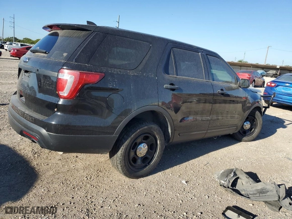 2017 Ford Police Interceptor Utility with VIN 1FM5K8AT9HGB82772, listed as a Copart auction lot 72548344 with 157,268 mi miles and Salvage Title. Bid and sale history available at carsss.com. Image 3.