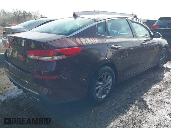 2020 Kia Optima LX z VIN 5XXGT4L38LG437797, wystawiony jako IAAI lot #41441508 z przebiegiem 67 320 mil mil oraz . Historia ofert i sprzedaży dostępna na DreamBid. Obrazek 4.