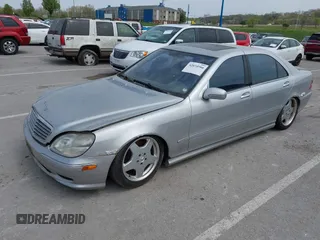 2001 Mercedes-Benz S-Class 6.0L with VIN WDBNG78JX1A191170, listed as a IAAI auction lot 42034966 with 1 mi miles. Bid and sale history available at carsss.com. Image 2.