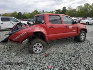2015 Toyota Tacoma with VIN 3TMLU4ENXFM183250, listed as a Copart auction lot 52936125 with 132,703 mi miles and Salvage Title. Bid and sale history available at DreamBid. Image 3.