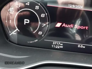 2023 Audi RS 5 z VIN WUANWAF55PA902356, wystawiony jako IAAI lot #41034121 z przebiegiem 3 717 mil mil oraz . Historia ofert i sprzedaży dostępna na DreamBid. Obrazek 7.