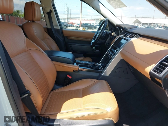 2017 Land Rover Discovery HSE Luxury with VIN SALRHBBV7HA045066, listed as a IAAI auction lot 42132061 with 95,919 mi miles. Bid and sale history available at carsss.com. Image 5.