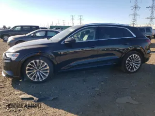 2019 Audi e-tron Prestige z VIN WA1VAAGE1KB010323, wystawiony jako Copart lot #68242952 z przebiegiem 27 138 mil mil oraz . Historia ofert i sprzedaży dostępna na DreamBid. Obrazek 1.
