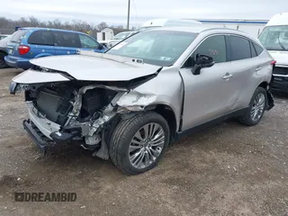 2022 Toyota Venza LE with VIN JTEAAAAH3NJ114681, listed as a IAAI auction lot 41897551 with 41,127 mi miles. Bid and sale history available at carsss.com. Image 17.
