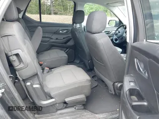 2018 Chevrolet Traverse LT Cloth with VIN 1GNERGKW5JJ204737, listed as a IAAI auction lot 42019256 with 172,064 mi miles. Bid and sale history available at carsss.com. Image 8.