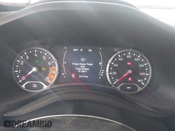 2023 Jeep Renegade Latitude z VIN ZACNJDB12PPP61730, wystawiony jako IAAI lot #42170027 z przebiegiem 24 174 mil mil oraz . Historia ofert i sprzedaży dostępna na DreamBid. Obrazek 7.