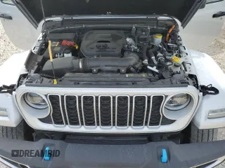 2024 Jeep Wrangler Sahara z VIN 1C4RJXP64RW226978, wystawiony jako Copart lot #58173745 z przebiegiem 31 841 mil mil oraz Czysty tytuł • Clean title. Historia ofert i sprzedaży dostępna na DreamBid. Obrazek 11.