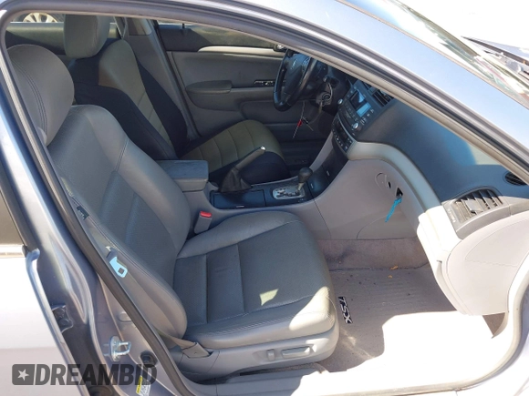 2006 Acura TSX with VIN JH4CL96856C027240, listed as a IAAI auction lot 42562195 with 111,289 mi miles and . Bid and sale history available at DreamBid. Image 5.