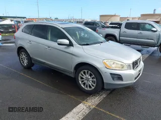 2010 Volvo XC60 3.0T with VIN YV4992DZ1A2029821, listed as a IAAI auction lot 41626256 with 125,795 mi miles. Bid and sale history available at carsss.com. Image 1.
