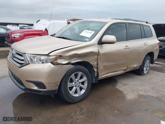 2011 Toyota Highlander with VIN 5TDZK3EH3BS038579, listed as a IAAI auction lot 37866988 with 128,956 mi miles. Bid and sale history available at carsss.com. Image 2.