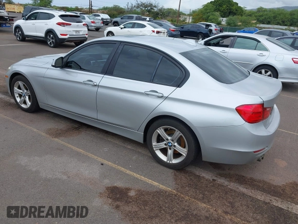 2013 BMW 3 Series 328i with VIN WBA3A5C58DF603194, listed as a IAAI auction lot 41831418 with 172,046 mi miles. Bid and sale history available at carsss.com. Image 3.