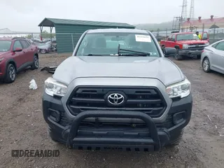 2017 Toyota Tacoma SR z VIN 5TFSX5EN2HX054134, wystawiony jako IAAI lot #42351829 z przebiegiem 98 592 mil mil oraz . Historia ofert i sprzedaży dostępna na DreamBid. Obrazek 13.