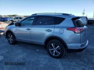 2018 Toyota RAV4 XLE with VIN 2T3RFREV8JW725504, listed as a Copart auction lot 84792264 with 41,501 mi miles and Salvage Title. Bid and sale history available at carsss.com. Image 2.
