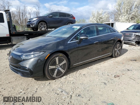 2022 Mercedes-Benz EQS 450+ z VIN W1KCG2DB2NA011816, wystawiony jako Copart lot #51116985 z przebiegiem Nie podano mil oraz Szkoda całkowita • Salvage title. Historia ofert i sprzedaży dostępna na DreamBid. Obrazek 1.
