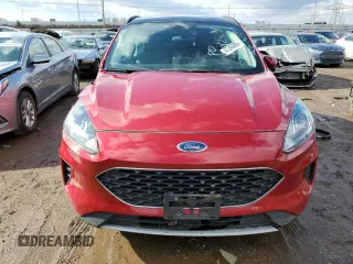 2021 Ford Escape SE with VIN 1FMCU0G61MUA21588, listed as a Copart auction lot 47243505 with 67,365 mi miles and Salvage Title. Bid and sale history available at carsss.com. Image 5.