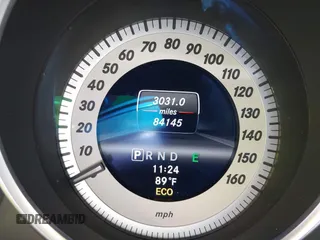 2013 Mercedes-Benz C 300 Sport z VIN WDDGF8ABXDA842362, wystawiony jako IAAI lot #42686987 z przebiegiem 84 145 mil mil oraz . Historia ofert i sprzedaży dostępna na DreamBid. Obrazek 7.