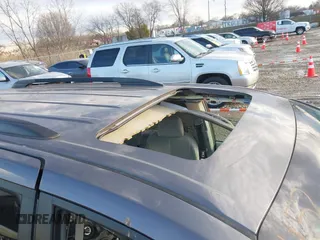 2012 Toyota Sienna SE with VIN 5TDXK3DC5CS264461, listed as a IAAI auction lot 41526874 with 1 mi miles. Bid and sale history available at carsss.com. Image 21.