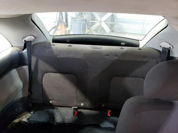 2003 Volkswagen New Beetle Coupe GLS with VIN 3VWCK21C33M436156, listed as a Copart auction lot 52589765 with 129,244 mi miles and Salvage Title. Bid and sale history available at carsss.com. Image 10.