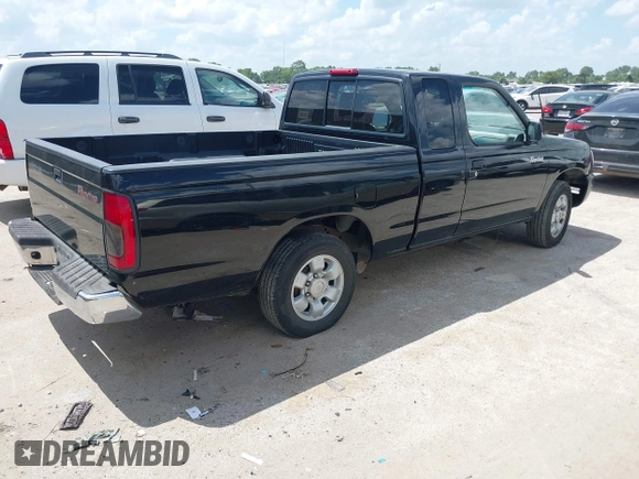2000 Nissan Frontier XE z VIN 1N6DD26S7YC359637, wystawiony jako IAAI lot #42752725 z przebiegiem 340 199 mil mil oraz . Historia ofert i sprzedaży dostępna na DreamBid. Obrazek 4.