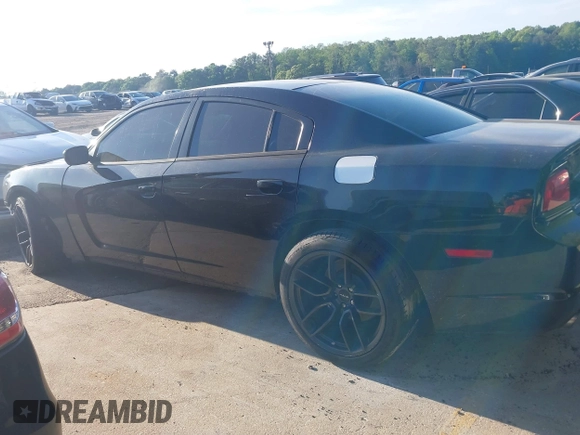 2014 Dodge Charger Police z VIN 2C3CDXAT3EH121230, wystawiony jako IAAI lot #42025638 z przebiegiem 48 224 mil mil oraz . Historia ofert i sprzedaży dostępna na DreamBid. Obrazek 13.