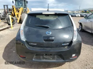 2015 Nissan LEAF S z VIN 1N4AZ0CP2FC326818, wystawiony jako Copart lot #56749725 z przebiegiem 67 572 mil mil oraz Czysty tytuł • Clean title. Historia ofert i sprzedaży dostępna na DreamBid. Obrazek 6.