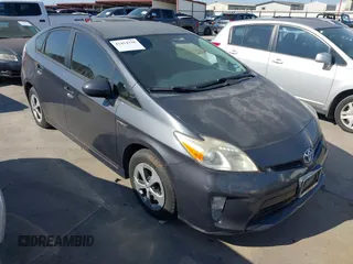 2013 Toyota Prius One z VIN JTDKN3DU8D1655130, wystawiony jako IAAI lot #42454338 z przebiegiem 173 220 mil mil oraz . Historia ofert i sprzedaży dostępna na DreamBid. Obrazek 1.