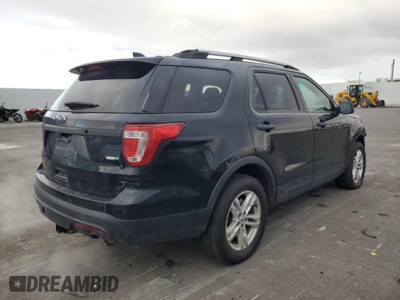 2016 Ford Utility Police Interceptor with VIN 1FM5K8AR7GGC50683, listed as a Copart auction lot 83083274 with 197,682 mi miles and Salvage Title. Bid and sale history available at carsss.com. Image 3.