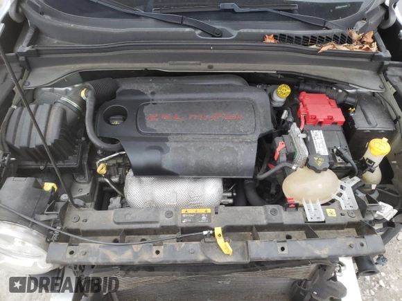 2019 Jeep Renegade Latitude z VIN ZACNJABB6KPK89094, wystawiony jako Copart lot #54342815 z przebiegiem 105 808 mil mil oraz Szkoda całkowita • Salvage title. Historia ofert i sprzedaży dostępna na DreamBid. Obrazek 12.