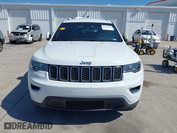 2018 Jeep Grand Cherokee Laredo E z VIN 1C4RJEAG3JC430294, wystawiony jako IAAI lot #42029870 z przebiegiem 109 437 mil mil oraz . Historia ofert i sprzedaży dostępna na DreamBid. Obrazek 12.