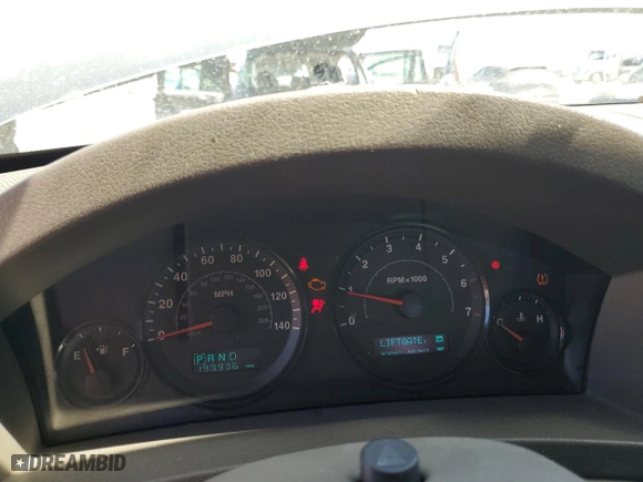 2005 Jeep Grand Cherokee Laredo with VIN 1J4HS48N55C732550, listed as a Copart auction lot 67326584 with 199,936 mi miles and Salvage Title. Bid and sale history available at carsss.com. Image 9.