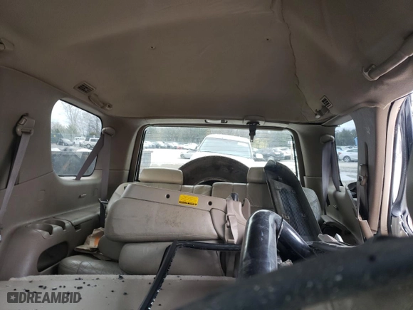 2003 Toyota Sequoia Limited with VIN 5TDBT48A03S199928, listed as a Copart auction lot 48293095 with 315,853 mi miles and Clean Title. Bid and sale history available at carsss.com. Image 10.
