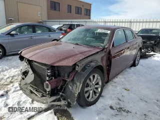 2018 Chrysler 300 Limited z VIN 2C3CCAKG3JH267946, wystawiony jako Copart lot #87633645 z przebiegiem 107 411 mil mil oraz Szkoda całkowita • Salvage title. Historia ofert i sprzedaży dostępna na DreamBid. Obrazek 1.